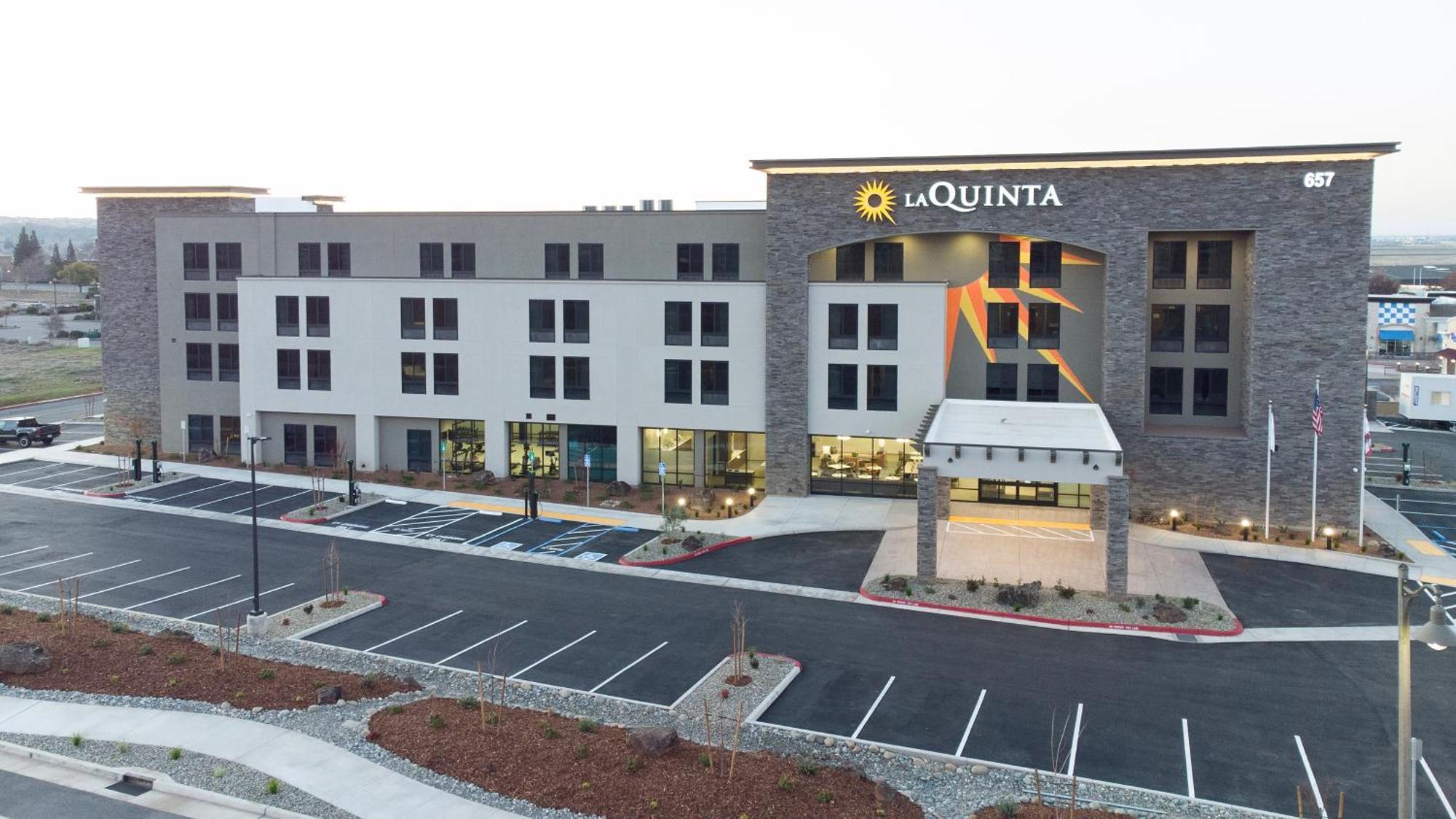 La Quinta Inn And Suites By Wyndham Lincoln Kültér fotó
